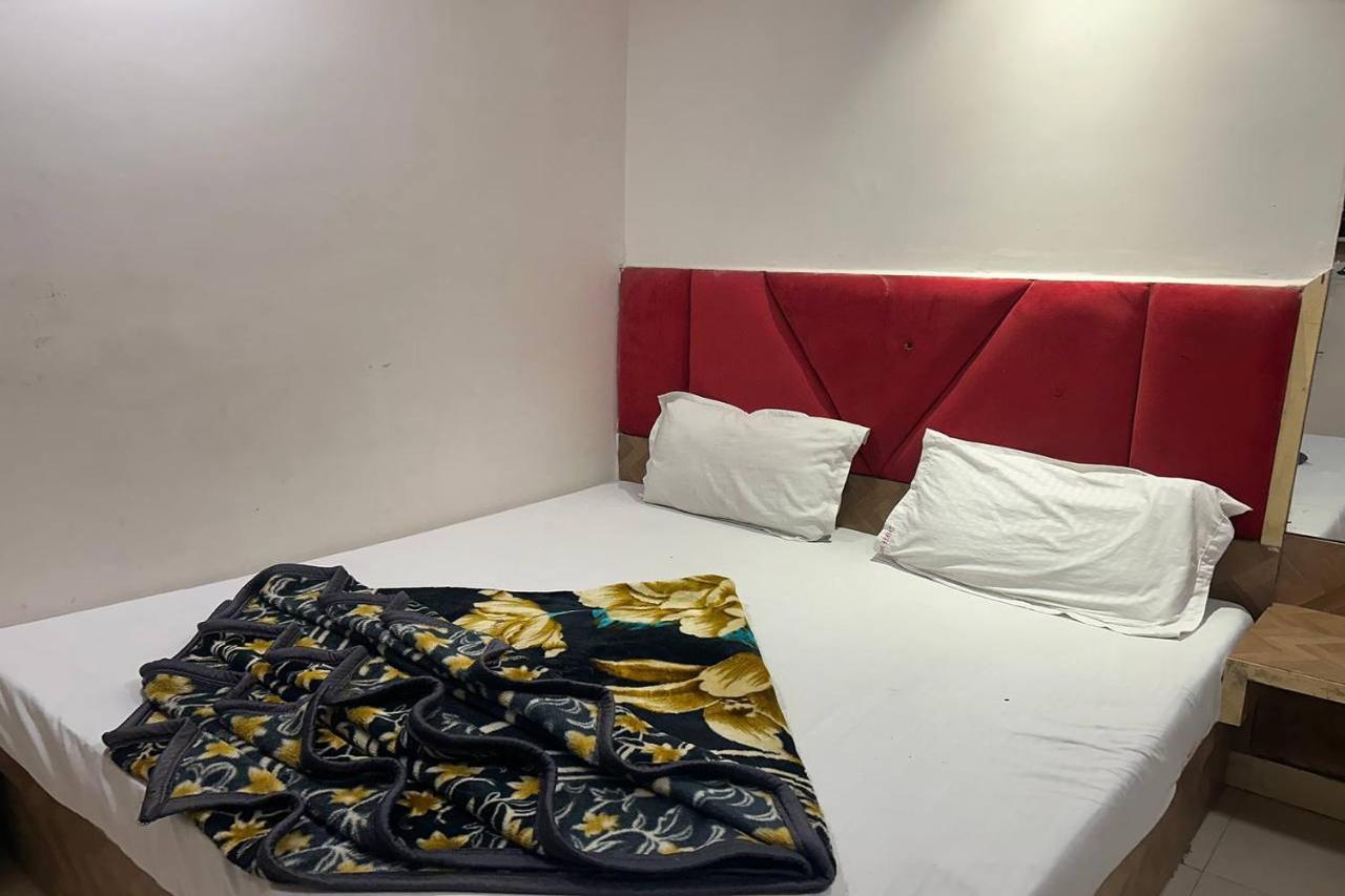 Shree Lodge Near New Delhi Railway Station, Paharganj Buitenkant foto