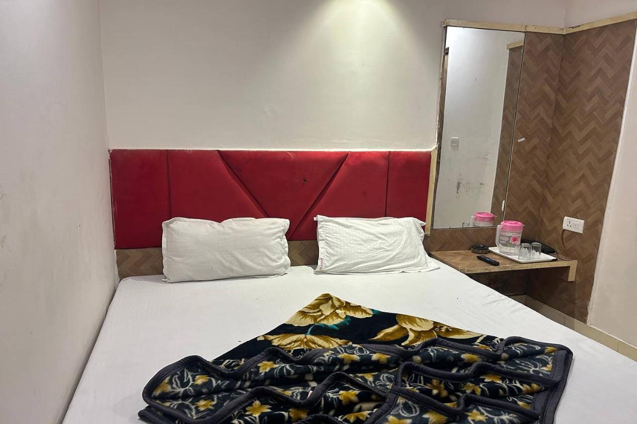 Shree Lodge Near New Delhi Railway Station, Paharganj Buitenkant foto