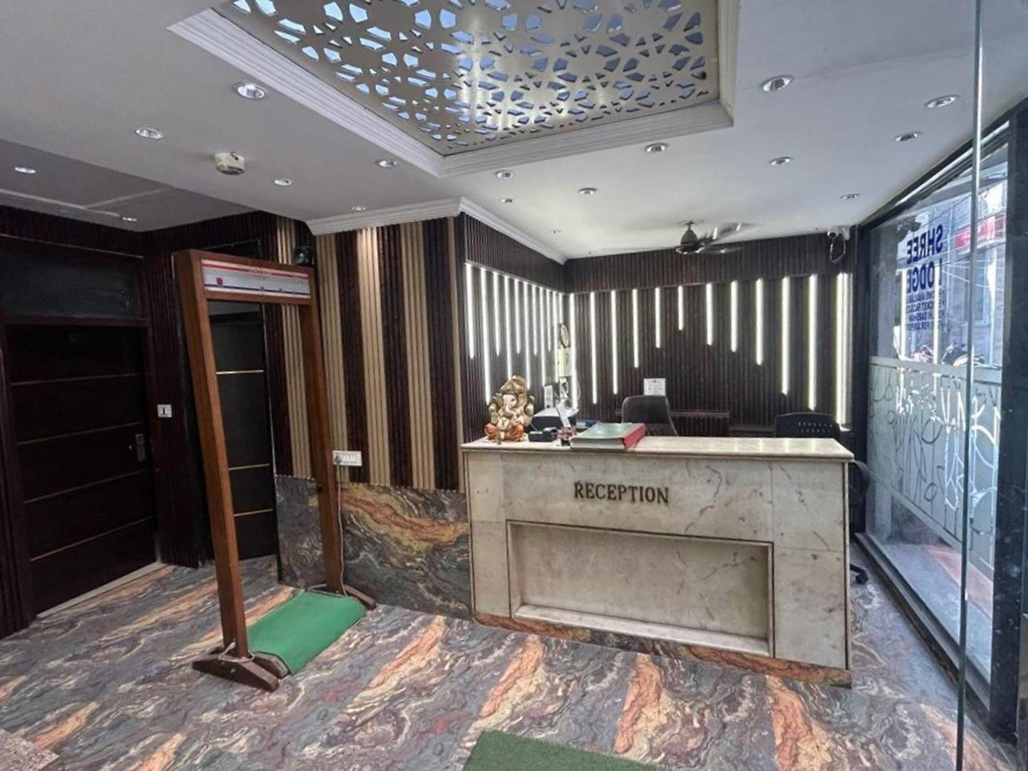 Shree Lodge Near New Delhi Railway Station, Paharganj Buitenkant foto